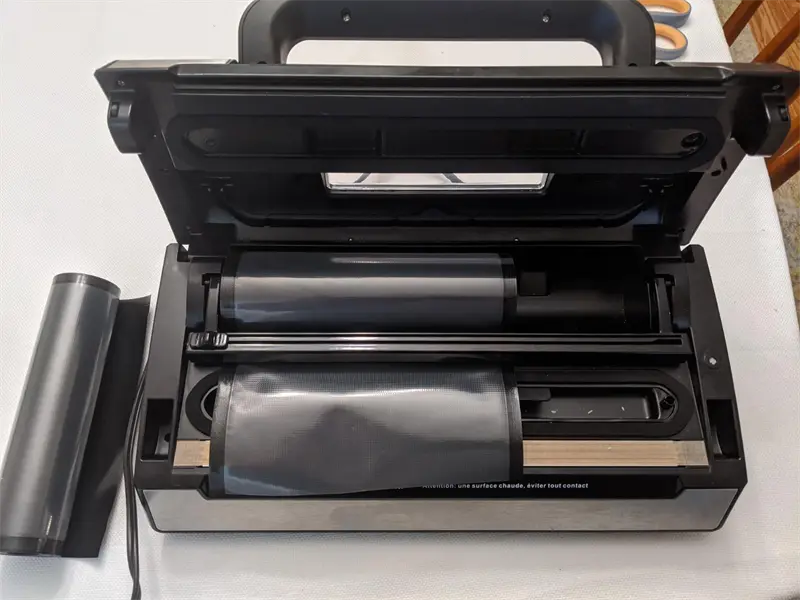 black vacuum sealer bag6